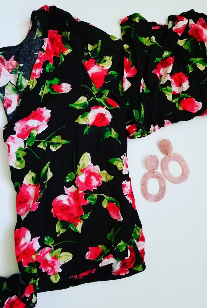 Floral Blouse!! Crop Top! - Picture 8 of 8